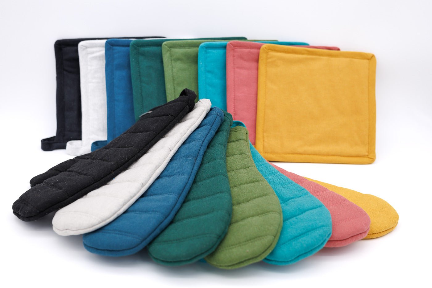 Produktfoto:
Winkler Recycling Ofenhandschuhe und Topflappen in verschiedenen Farben